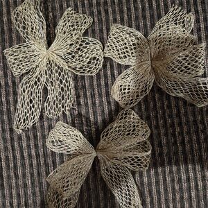 32 Variety Gold Mesh Bows